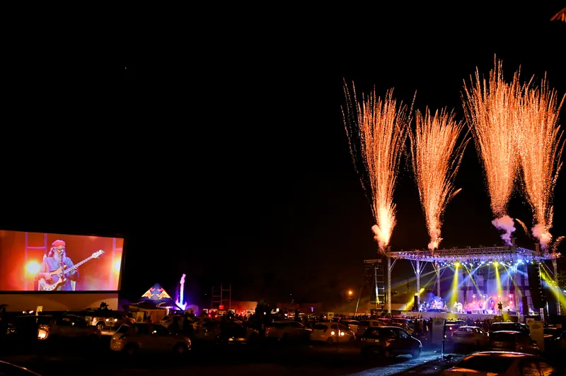 A GIFLIF festival in full production, wide